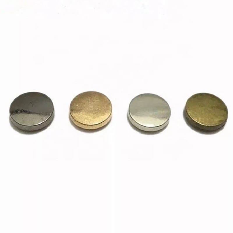Rivet Dillad
